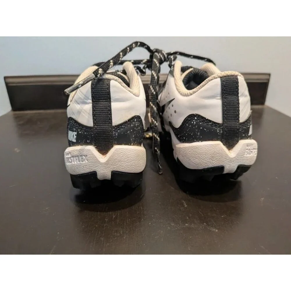 Nike cleats Toddler size 10